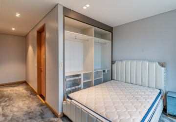 Duplex 3 Bedroom Condo For Rent - North Park, Sen Sok, Phnom Penh thumbnail