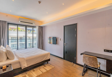 1 Bedroom Serviced Apartment For Rent - Tonle Bassac, Phnom Penh thumbnail
