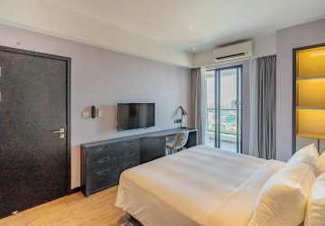 1 Bedroom Serviced Apartment For Rent - Tonle Bassac, Phnom Penh thumbnail