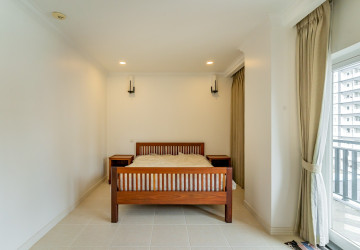 3 Bedroom Serviced Apartment For Rent - BKK1, Phnom Penh thumbnail