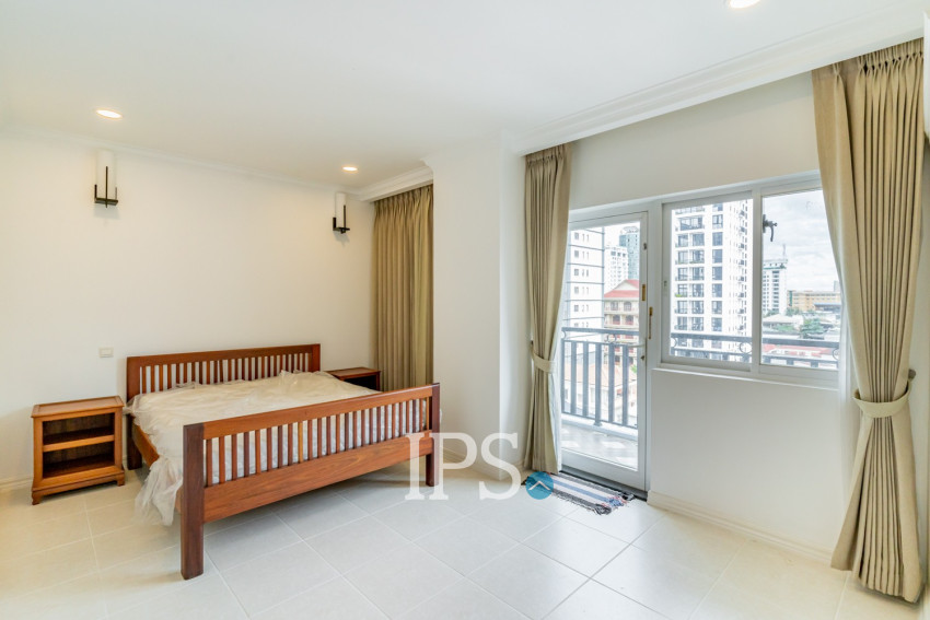 3 Bedroom Serviced Apartment For Rent - BKK1, Phnom Penh