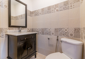 3 Bedroom Serviced Apartment For Rent - BKK1, Phnom Penh thumbnail