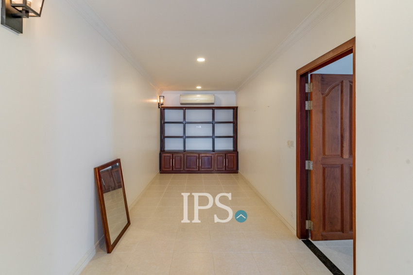 3 Bedroom Serviced Apartment For Rent - BKK1, Phnom Penh