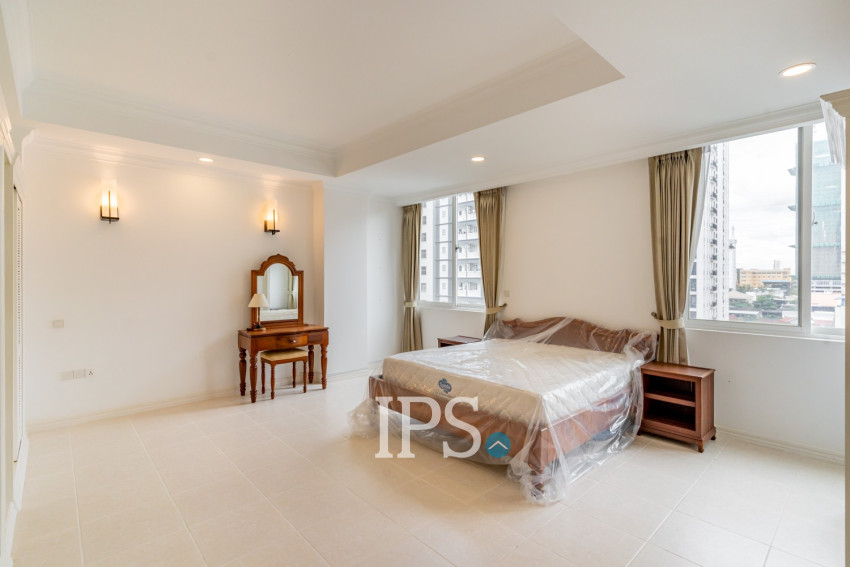3 Bedroom Serviced Apartment For Rent - BKK1, Phnom Penh