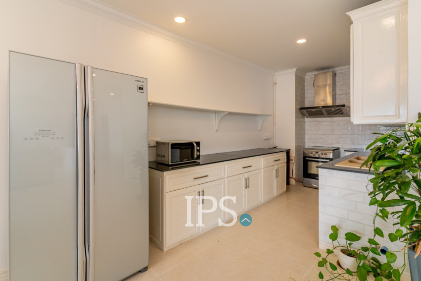 3 Bedroom Serviced Apartment For Rent - BKK1, Phnom Penh