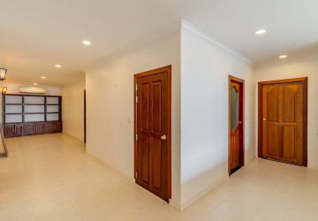 3 Bedroom Serviced Apartment For Rent - BKK1, Phnom Penh thumbnail