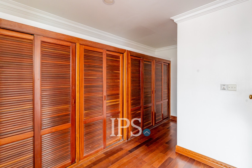 5 Bedroom Serviced Penthouse For Rent - BKK1, Phnom Penh