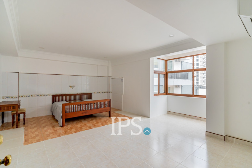 5 Bedroom Serviced Penthouse For Rent - BKK1, Phnom Penh