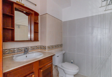 5 Bedroom Serviced Penthouse For Rent - BKK1, Phnom Penh thumbnail