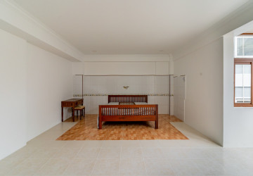 5 Bedroom Serviced Penthouse For Rent - BKK1, Phnom Penh thumbnail