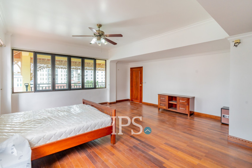 5 Bedroom Serviced Penthouse For Rent - BKK1, Phnom Penh