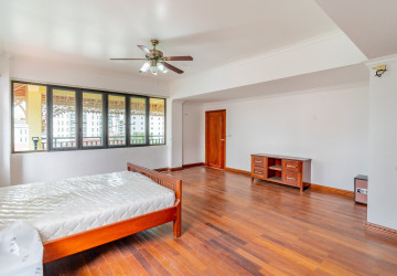5 Bedroom Serviced Penthouse For Rent - BKK1, Phnom Penh thumbnail