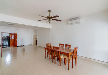 5 Bedroom Serviced Penthouse For Rent - BKK1, Phnom Penh thumbnail