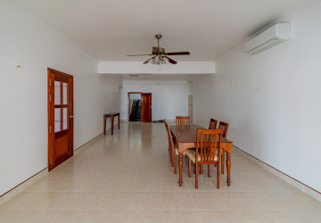 5 Bedroom Serviced Penthouse For Rent - BKK1, Phnom Penh thumbnail