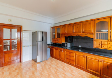 5 Bedroom Serviced Penthouse For Rent - BKK1, Phnom Penh thumbnail