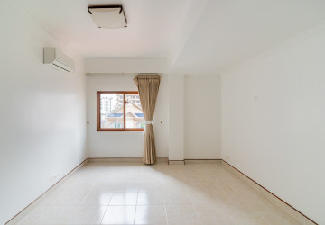 5 Bedroom Serviced Penthouse For Rent - BKK1, Phnom Penh thumbnail