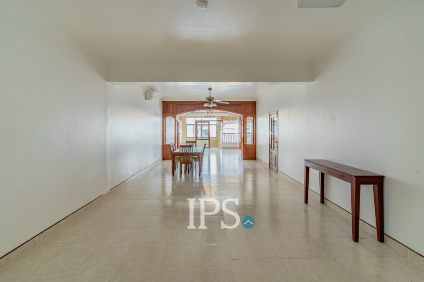 5 Bedroom Serviced Penthouse For Rent - BKK1, Phnom Penh