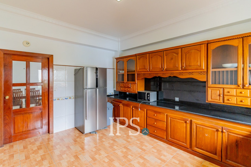 5 Bedroom Serviced Penthouse For Rent - BKK1, Phnom Penh