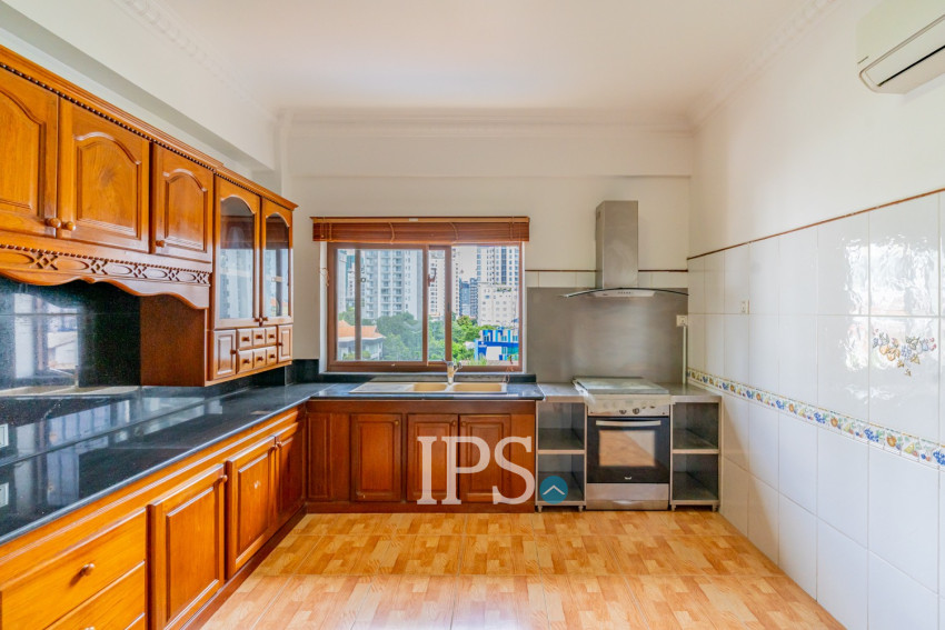 5 Bedroom Serviced Penthouse For Rent - BKK1, Phnom Penh