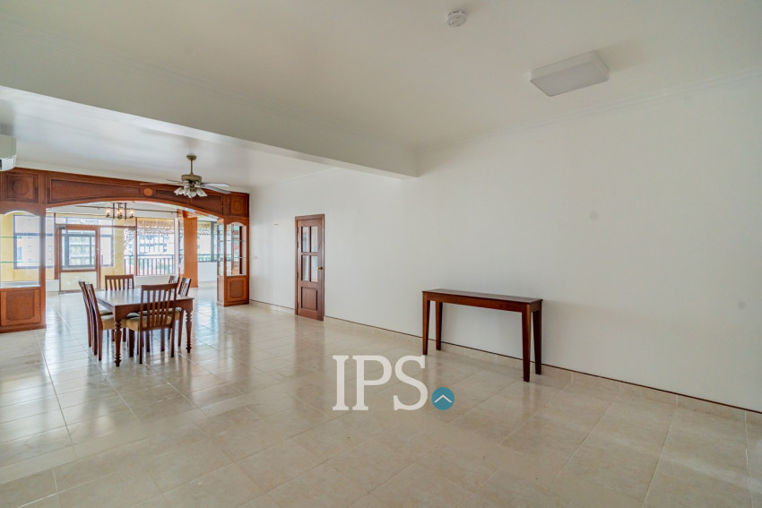 5 Bedroom Serviced Penthouse For Rent - BKK1, Phnom Penh