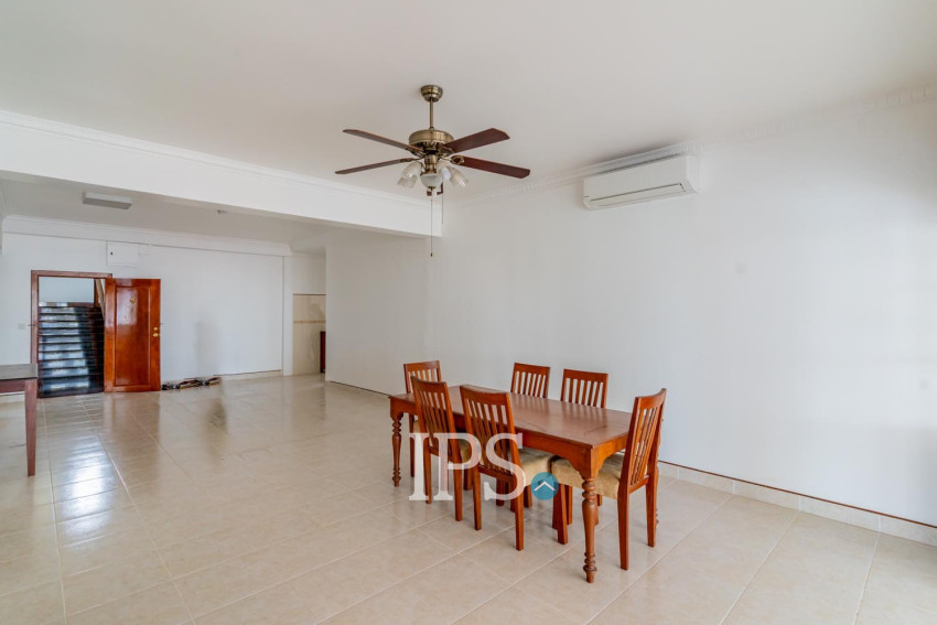 5 Bedroom Serviced Penthouse For Rent - BKK1, Phnom Penh