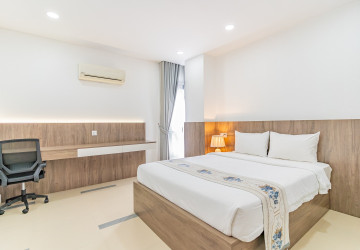 2 Bedroom Serviced Apartment For Rent - BKK 1, Phnom Penh thumbnail