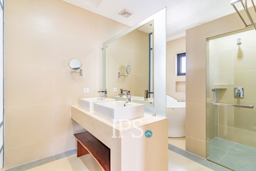 2 Bedroom Serviced Apartment For Rent - BKK 1, Phnom Penh