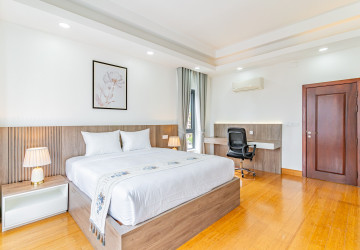 2 Bedroom Serviced Apartment For Rent - BKK 1, Phnom Penh thumbnail