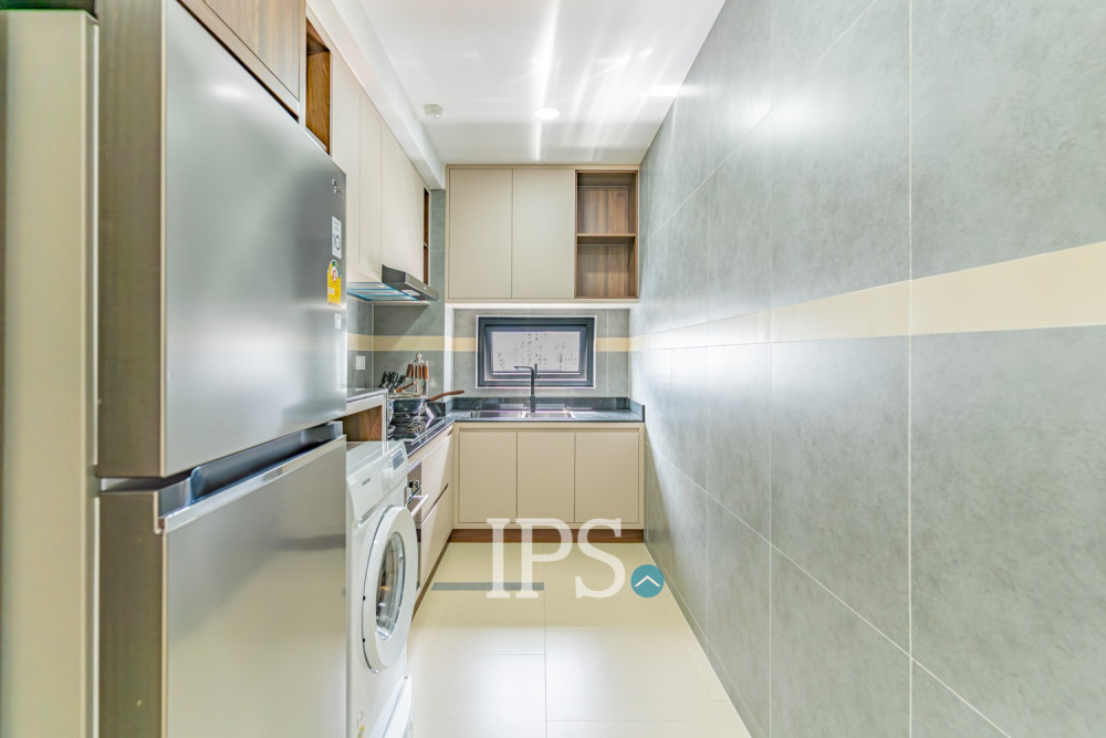 2 Bedroom Serviced Apartment For Rent - BKK 1, Phnom Penh - Image 11