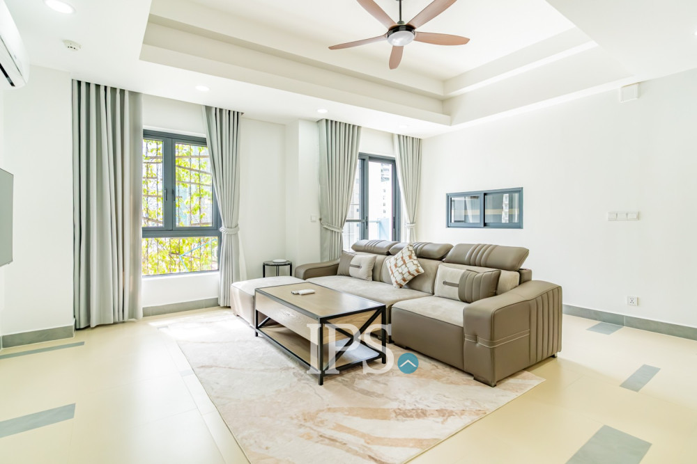 2 Bedroom Serviced Apartment For Rent - BKK 1, Phnom Penh - Image 3