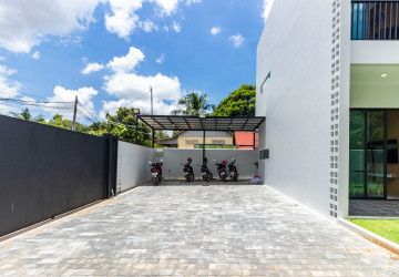 1 Bedroom Apartment For Rent - Slor Kram, Siem Reap thumbnail