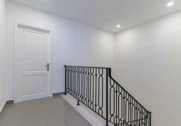 4 Bedroom Villa For Rent - Chip Mong Grand Phnom Penh, Kmuonh, Phnom Penh thumbnail