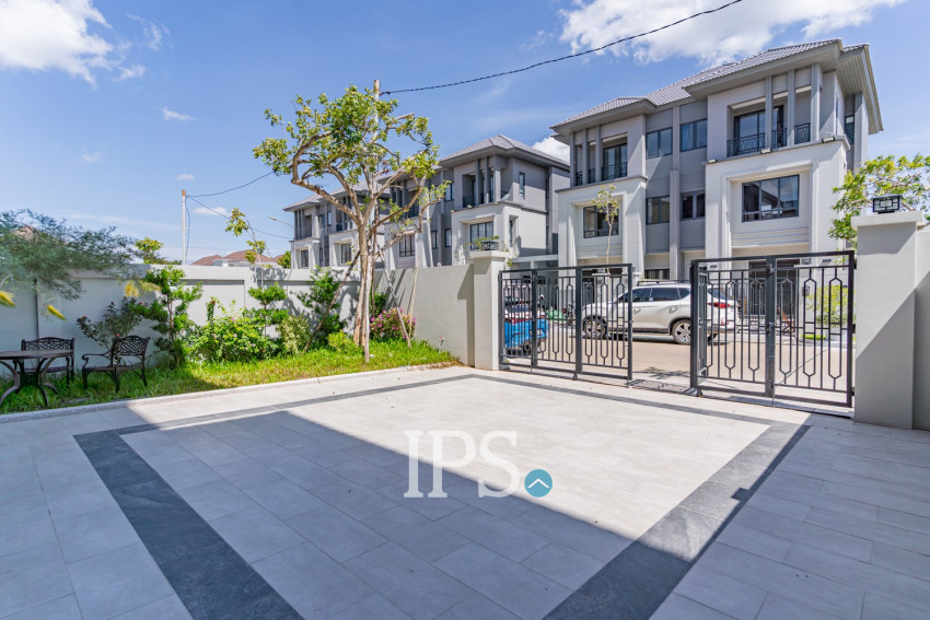 4 Bedroom Villa For Rent - Chip Mong Grand Phnom Penh, Kmuonh, Phnom Penh