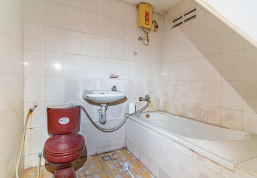 5 Bedroom Shophouse For Rent - Boeung Kak 2, Phnom Penh thumbnail