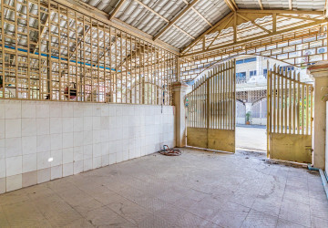 5 Bedroom Shophouse For Rent - Boeung Kak 2, Phnom Penh thumbnail