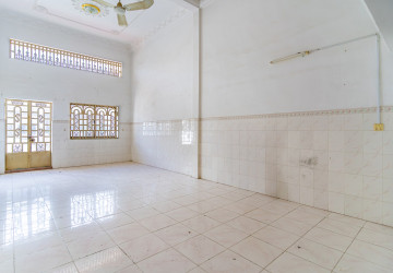5 Bedroom Shophouse For Rent - Boeung Kak 2, Phnom Penh thumbnail