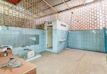 5 Bedroom Shophouse For Rent - Boeung Kak 2, Phnom Penh thumbnail