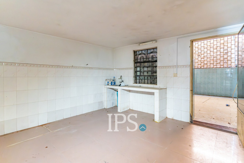 5 Bedroom Shophouse For Rent - Boeung Kak 2, Phnom Penh