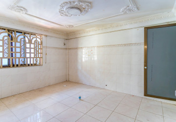 5 Bedroom Shophouse For Rent - Boeung Kak 2, Phnom Penh thumbnail