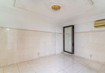 5 Bedroom Shophouse For Rent - Boeung Kak 2, Phnom Penh thumbnail