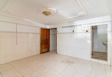 5 Bedroom Shophouse For Rent - Boeung Kak 2, Phnom Penh thumbnail