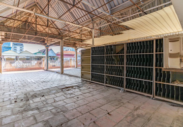 5 Bedroom Shophouse For Rent - Boeung Kak 2, Phnom Penh thumbnail