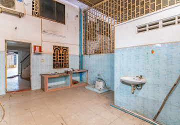 5 Bedroom Shophouse For Rent - Boeung Kak 2, Phnom Penh thumbnail