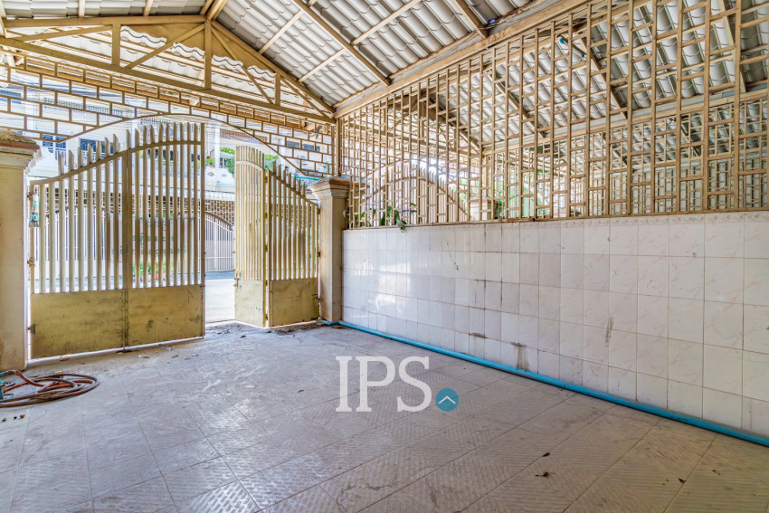 5 Bedroom Shophouse For Rent - Boeung Kak 2, Phnom Penh