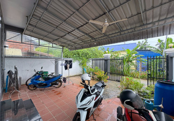 2 Bedroom Apartment For Rent - Svay Dangkum, Siem Reap thumbnail