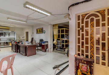 750 Sqm Warehouse For Sale - 7 Makara, Phnom Penh thumbnail