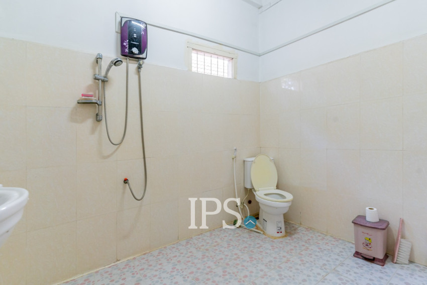 750 Sqm Warehouse For Sale - 7 Makara, Phnom Penh