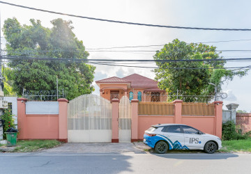 3 Bedroom Villa For Sale - Chroy Changva, Phnom Penh thumbnail