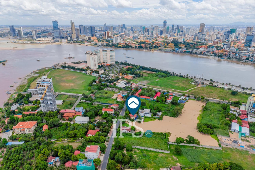 3 Bedroom Villa For Sale - Chroy Changva, Phnom Penh