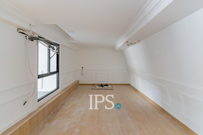 4 Bedroom Penthouse For Rent - Tonle Bassac, Phnom Penh